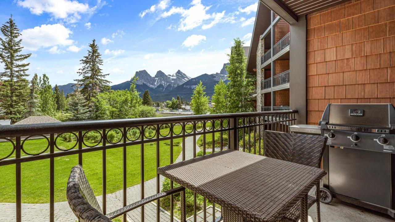 Outstanding Mountain Condo Waterslide And Hot Tub Managed By Little Sister Getaways Canmore Dış mekan fotoğraf