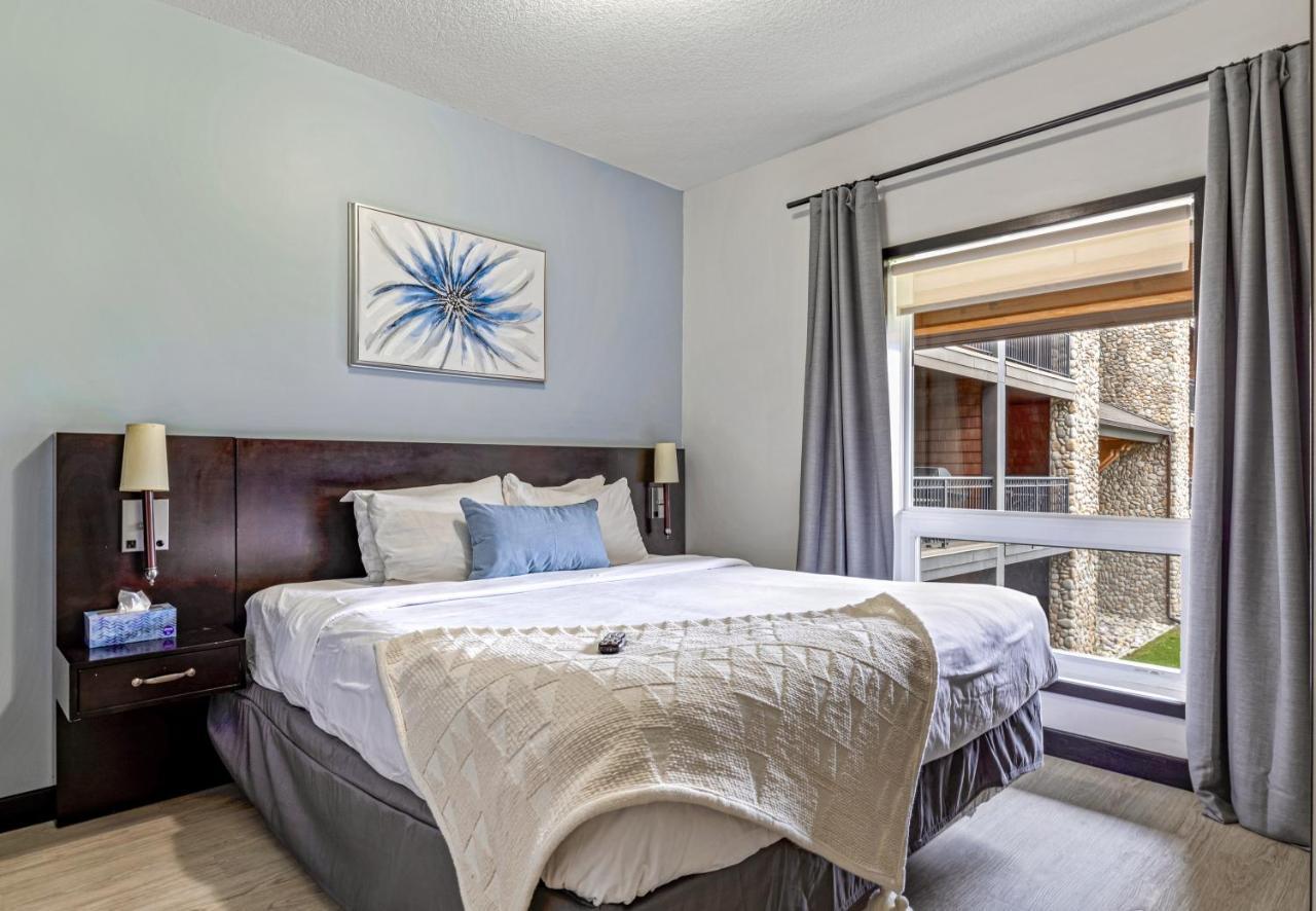 Outstanding Mountain Condo Waterslide And Hot Tub Managed By Little Sister Getaways Canmore Dış mekan fotoğraf