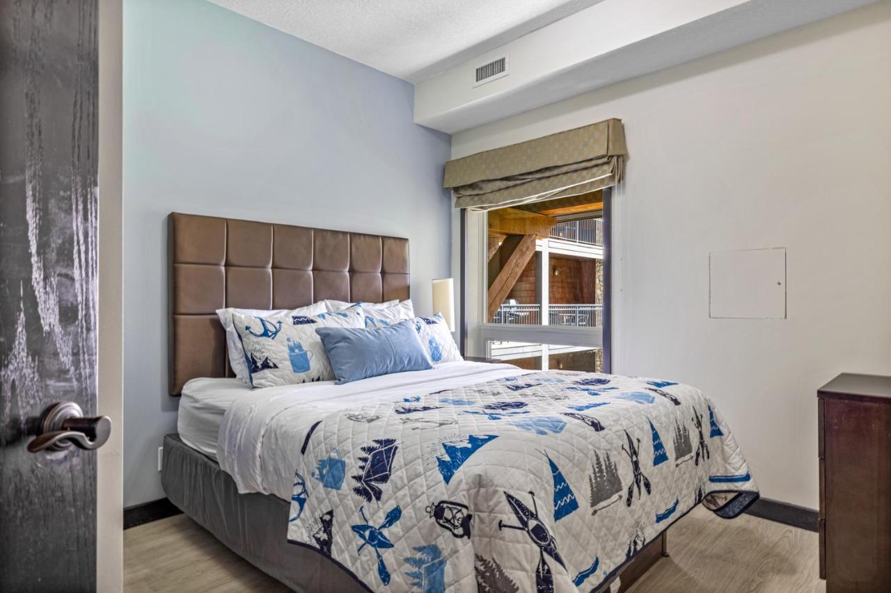 Outstanding Mountain Condo Waterslide And Hot Tub Managed By Little Sister Getaways Canmore Dış mekan fotoğraf
