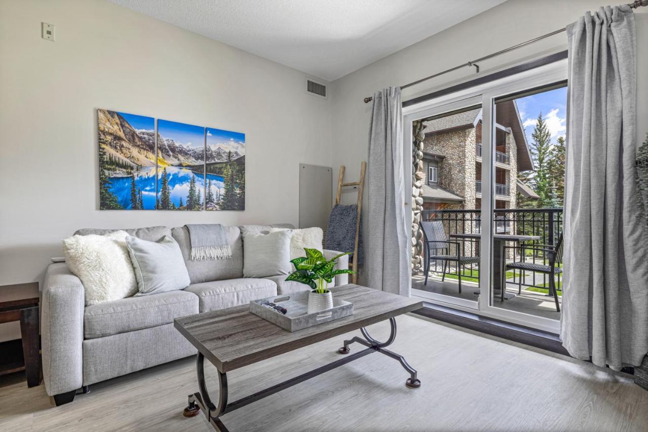 Outstanding Mountain Condo Waterslide And Hot Tub Managed By Little Sister Getaways Canmore Dış mekan fotoğraf